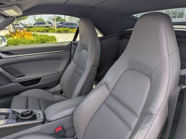 Used 2020 Porsche 911 Cabriolet image 18