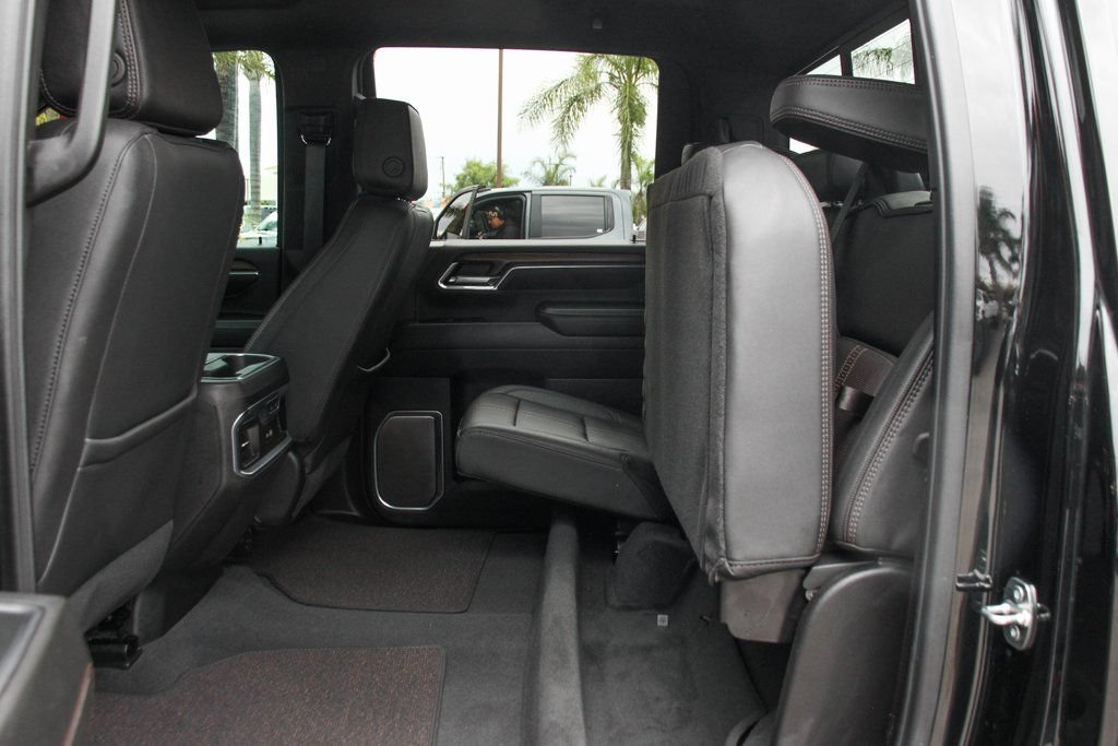 Used 2024 Chevrolet Silverado 2500 High Country w/ Technology Package AWD/4WD image 38