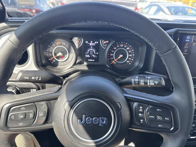 Used 2025 Jeep Wrangler Unlimited Sport AWD/4WD image 34