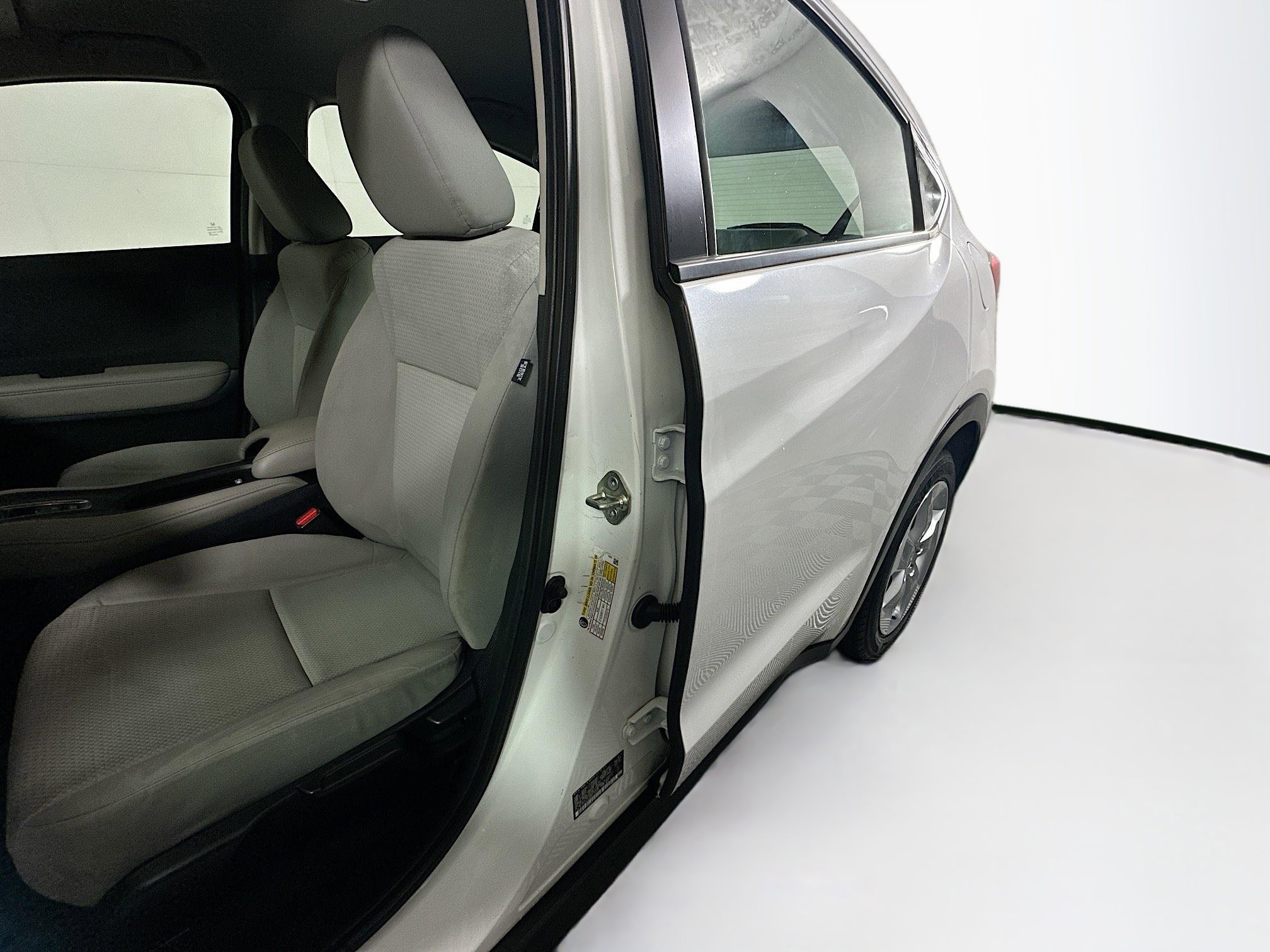 Used 2019 Honda HR-V LX image 12