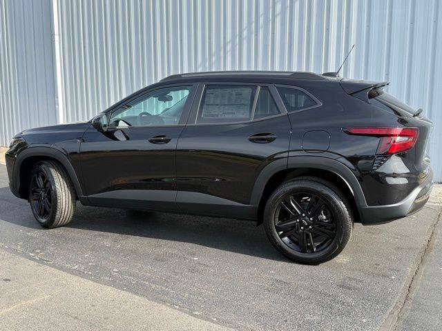 New 2026 Chevrolet Trax ACTIV FWD image 2
