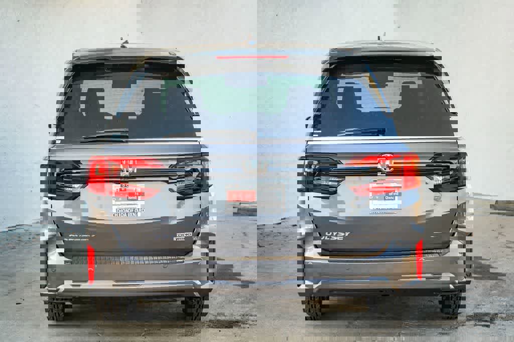 New 2026 Honda Odyssey Touring image 5