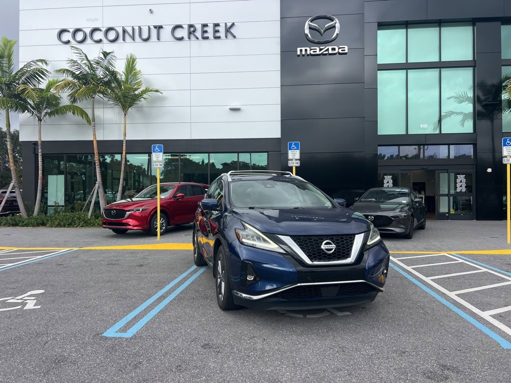 Used 2020 Nissan Murano Platinum image 2