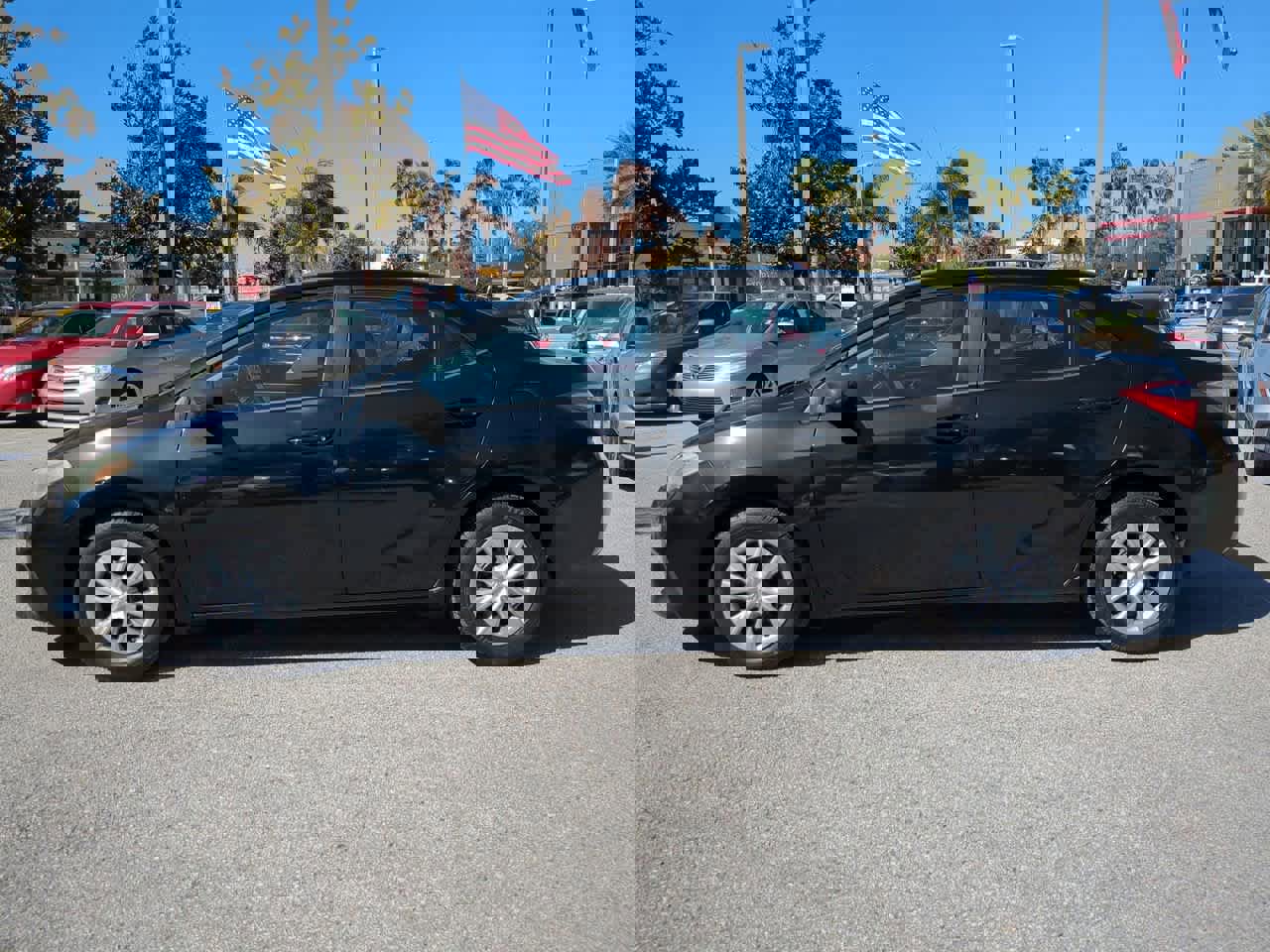 Used 2015 Toyota Corolla L image 3