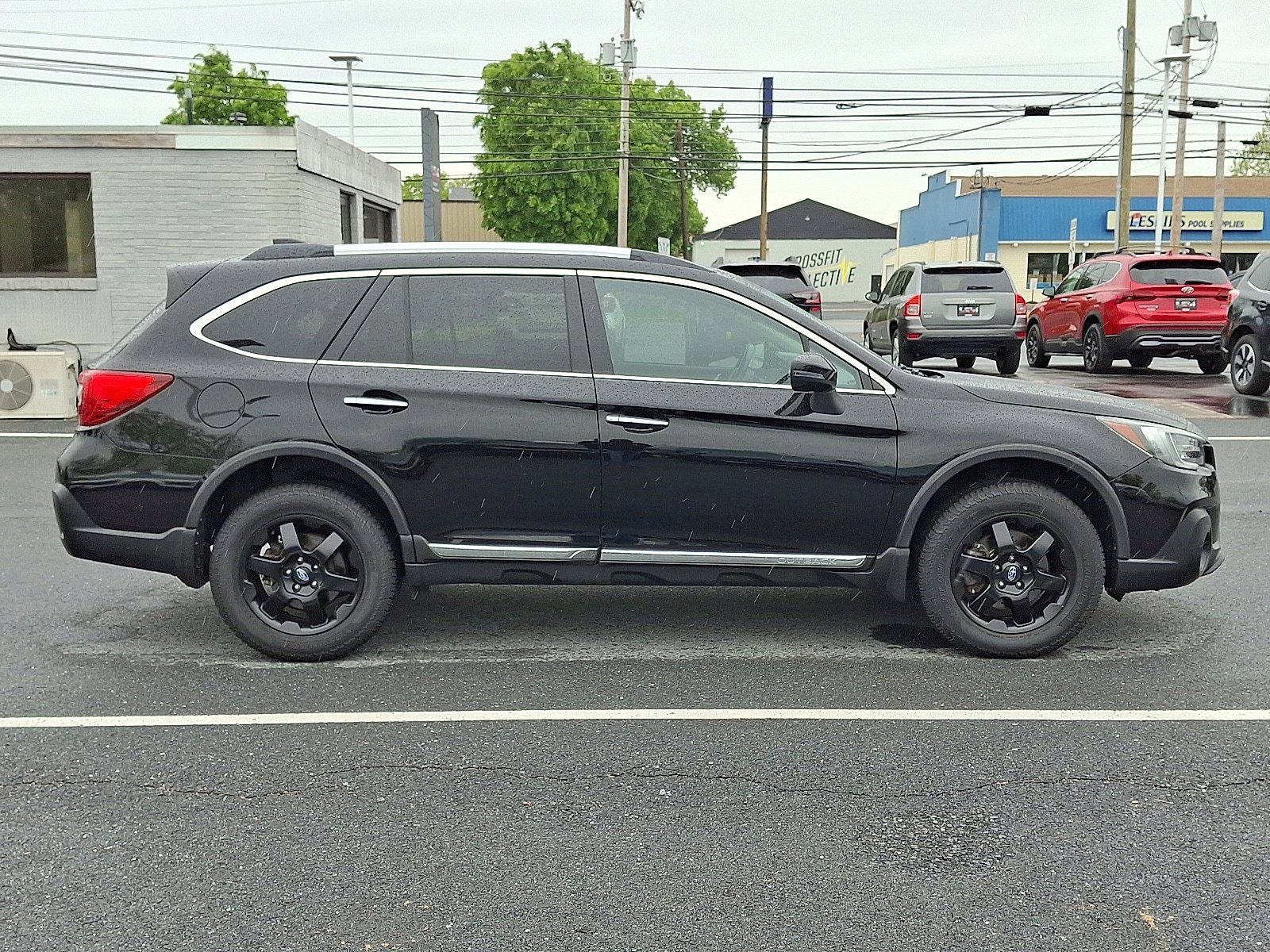 Used 2018 Subaru Outback 2.5i Touring AWD/4WD video 4