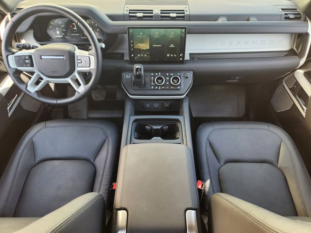 Used 2024 Land Rover Defender 130 S image 25