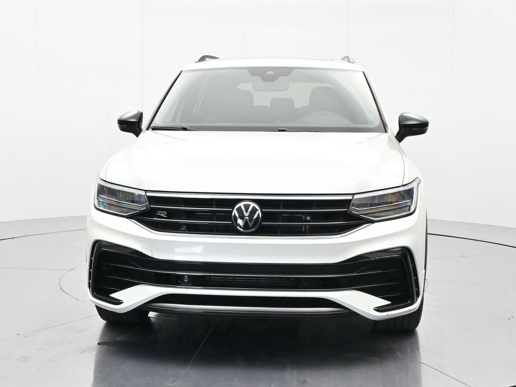 Used 2023 Volkswagen Tiguan SE R-Line FWD image 2