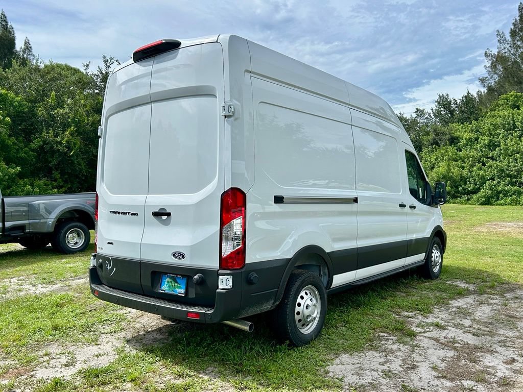 New 2026 Ford Transit 250 148 High Roof AWD w/ Load Area Protection Package image 5