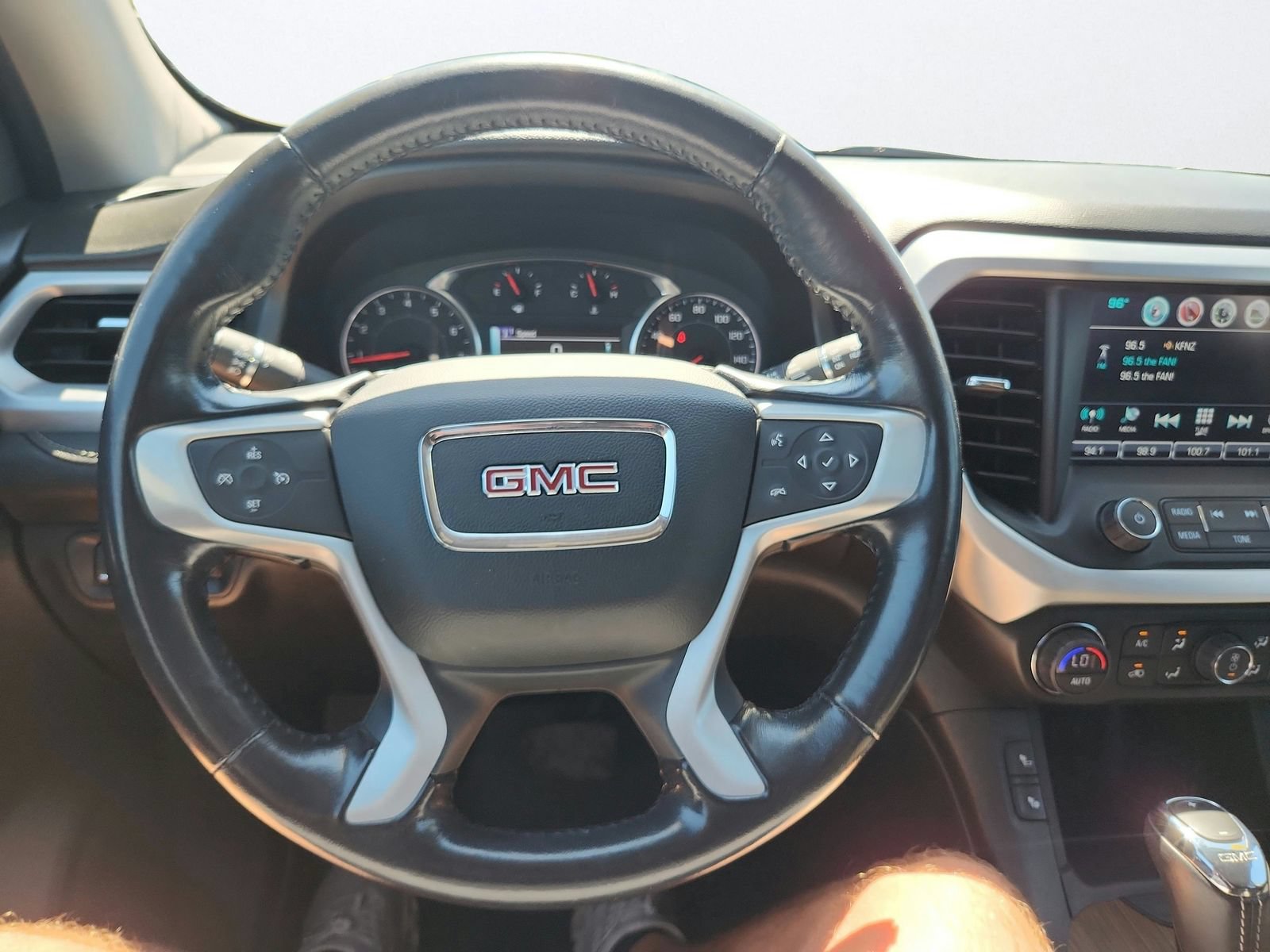 Used 2017 GMC Acadia SLE FWD image 14