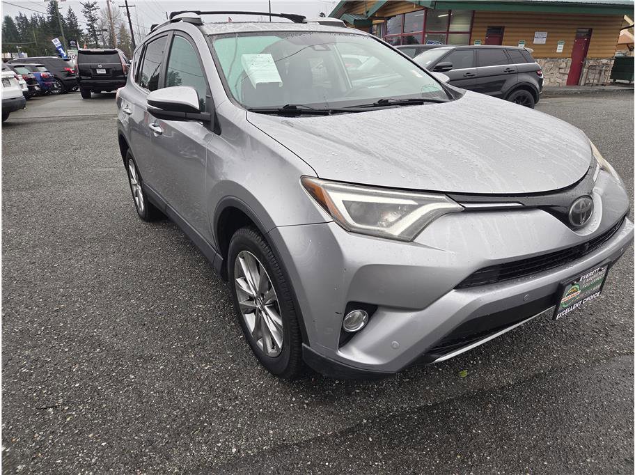 Used 2016 Toyota RAV4 Limited w/ Advanced Technology Package AWD/4WD image 4