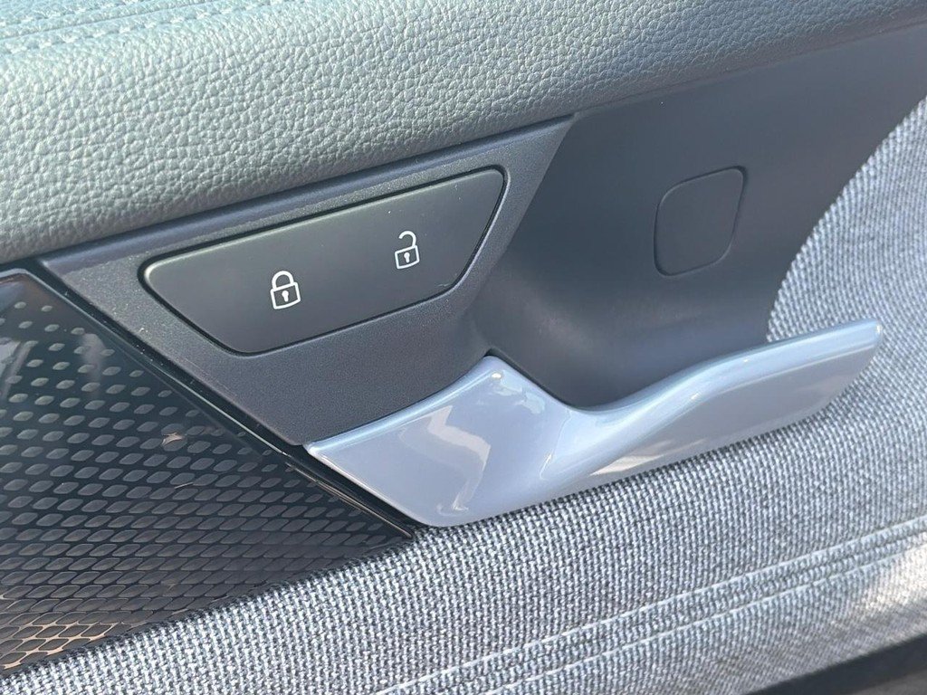 Certified 2026 Volkswagen Tiguan S AWD/4WD image 20