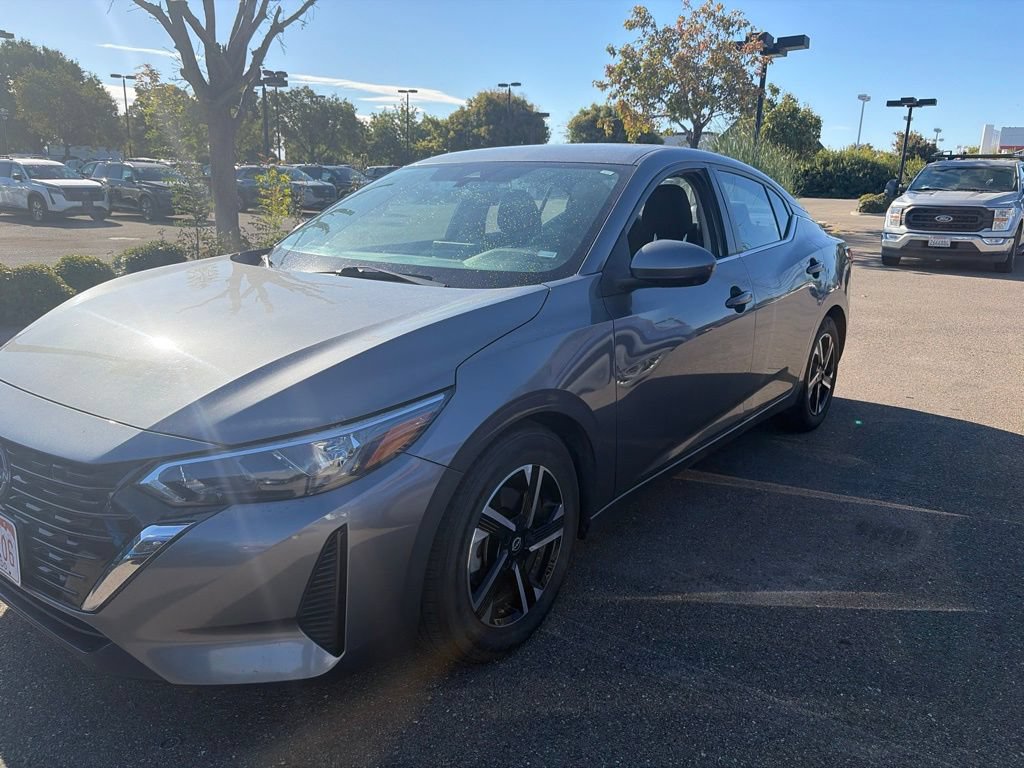 Used 2024 Nissan Sentra SV FWD image 2