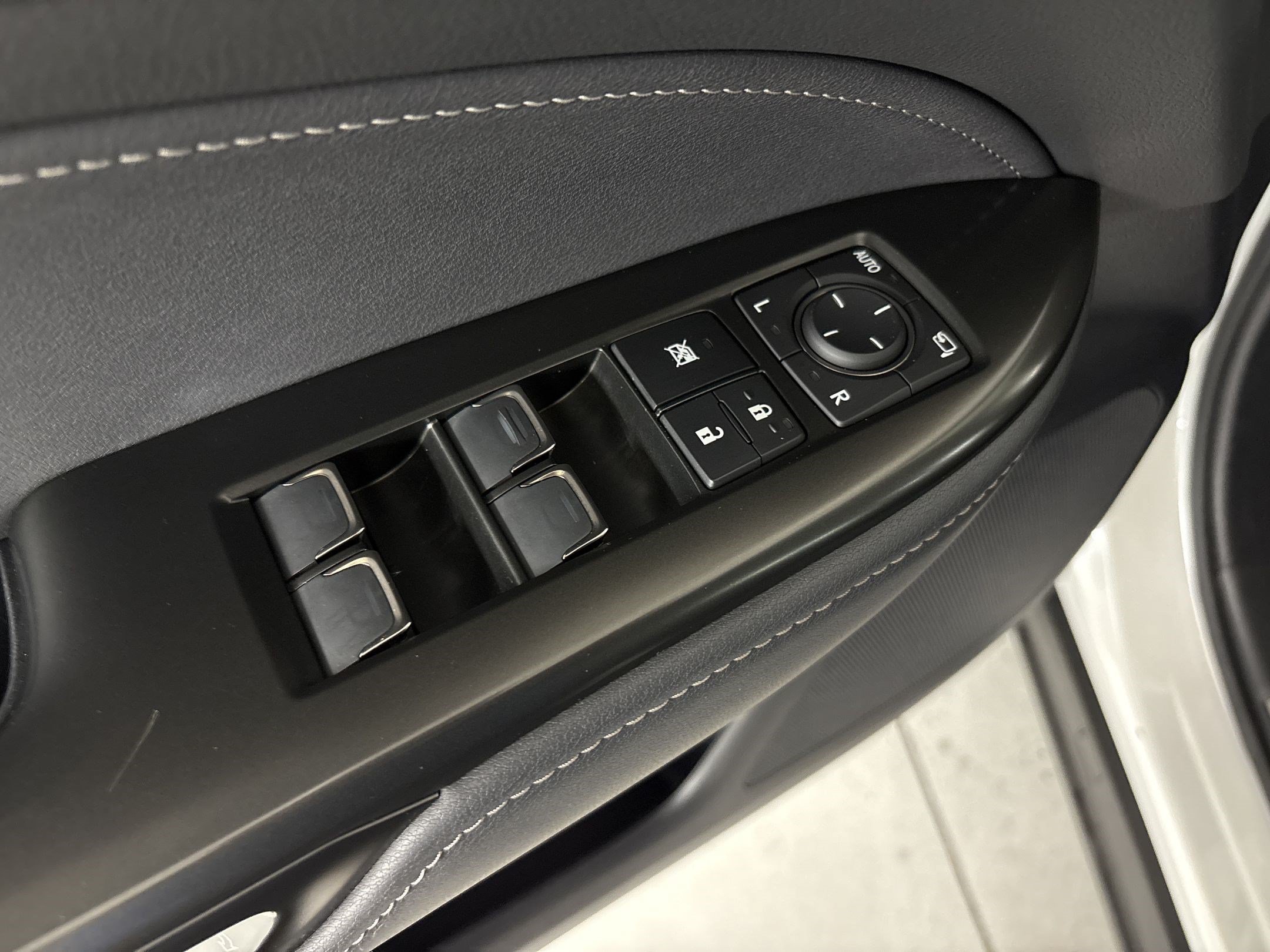 Used 2024 Lexus NX 350h AWD w/ Vision Package image 27