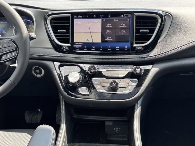 New 2027 Chrysler Pacifica Limited FWD image 13