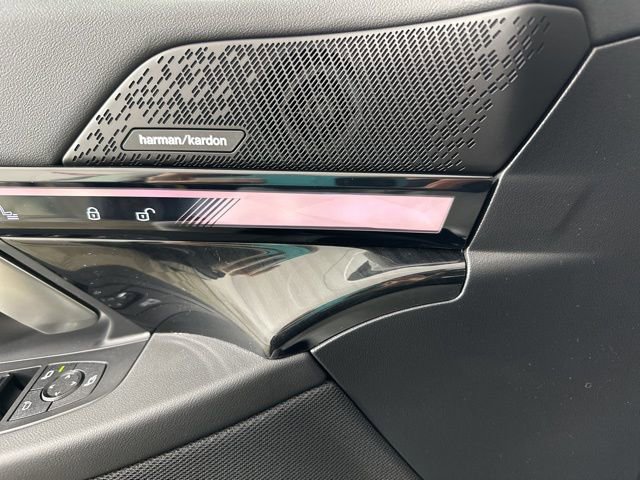 Used 2024 BMW i5 eDrive40i w/ Premium Package image 14