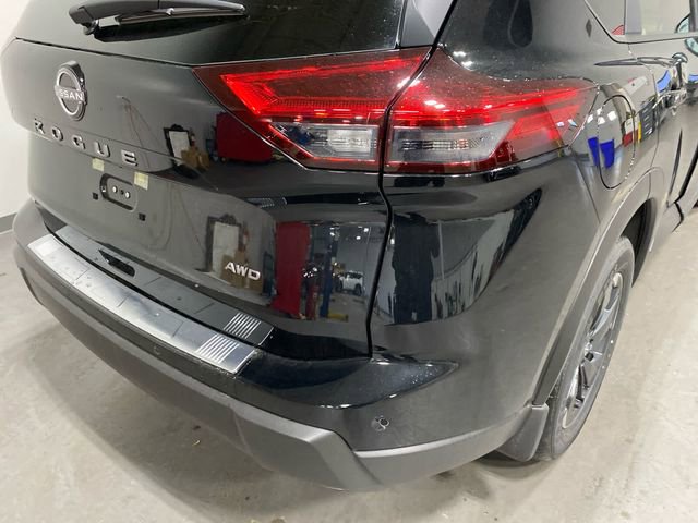 Certified 2025 Nissan Rogue SV AWD/4WD image 27