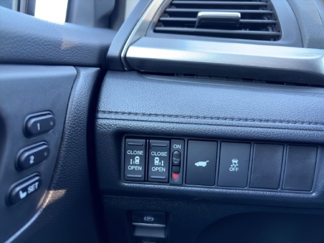 Used 2026 Honda Odyssey EX-L image 3