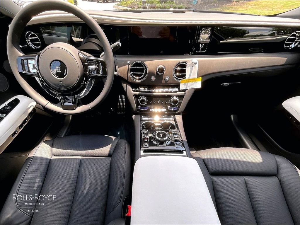 New 2027 Rolls-Royce Ghost AWD/4WD image 5