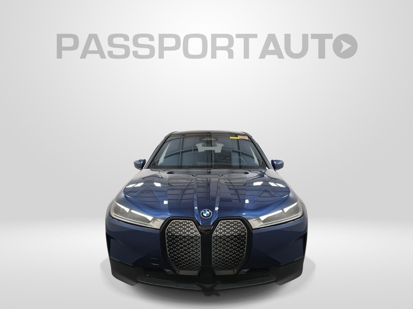 Used 2024 BMW iX xDrive50 w/ Convenience Package AWD/4WD image 2