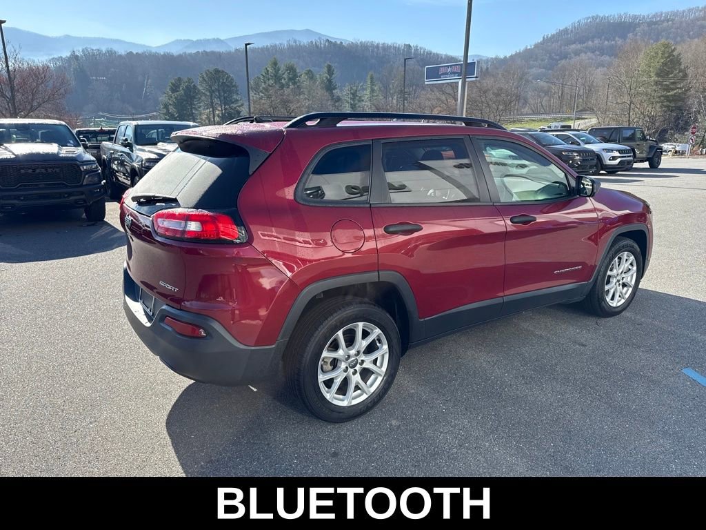 Used 2016 Jeep Cherokee Sport image 5