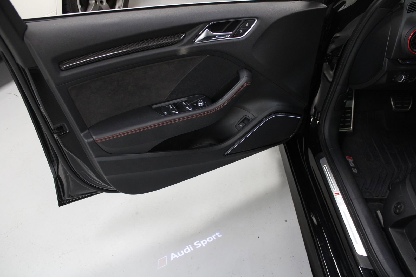 Used 2019 Audi RS 3 image 21