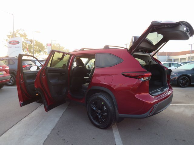 New 2025 Toyota Highlander XLE image 21