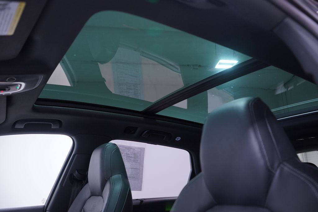 Used 2023 Audi SQ7 Prestige image 8