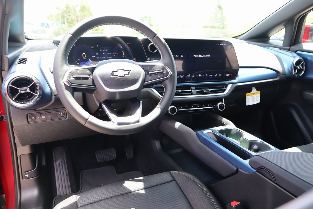 New 2025 Chevrolet Equinox EV LT w/ Convenience Package II image 2