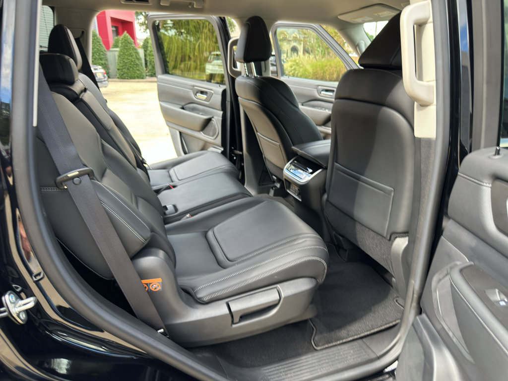 New 2026 Nissan Armada SV image 18