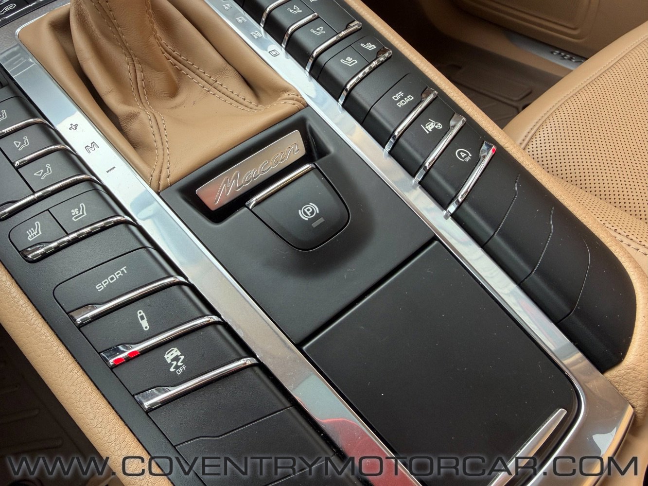 Used 2015 Porsche Macan Turbo image 26