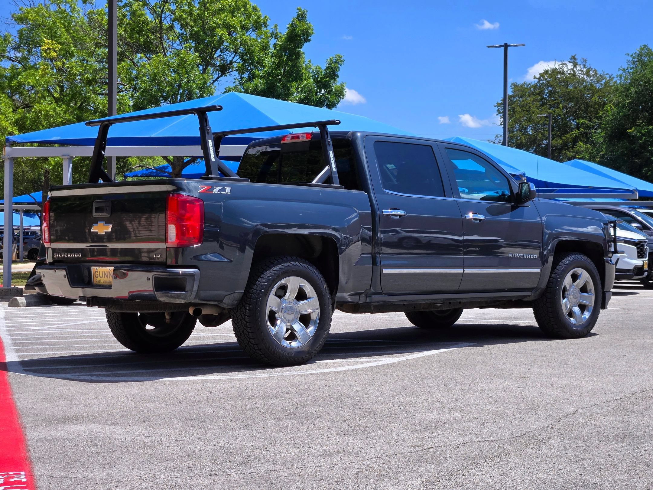 Used 2018 Chevrolet Silverado 1500 LTZ Z71 w/ LTZ Plus Package AWD/4WD image 3