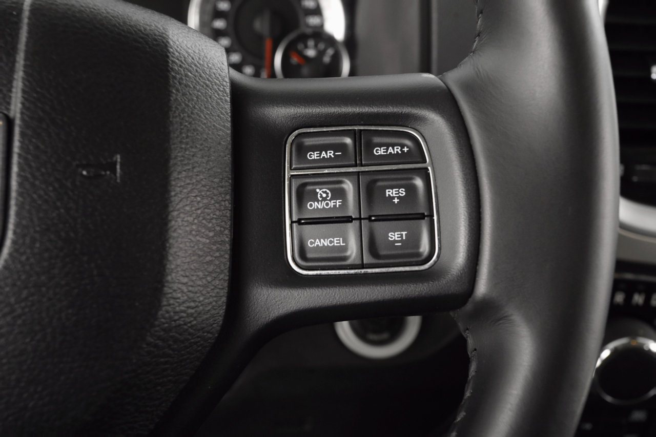 Used 2017 RAM 1500 Classic SLT w/ SLT Plus D￩cor Group image 17