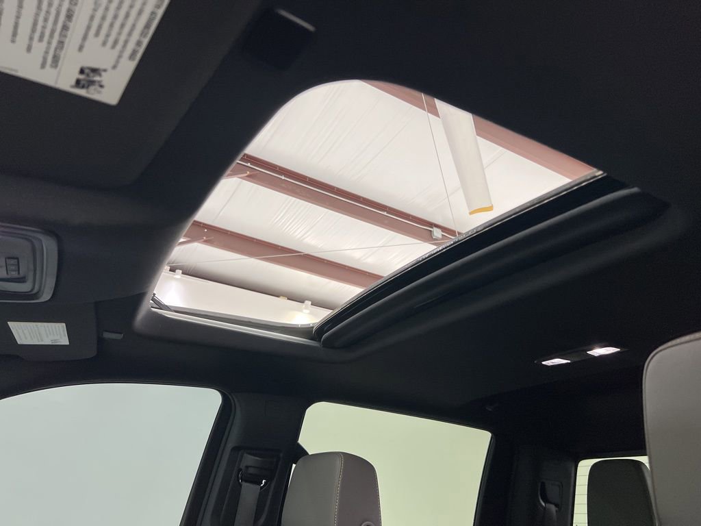 Used 2024 Chevrolet Silverado 2500 ZR2 w/ Technology Package image 17