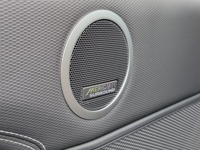 Used 2025 Land Rover Discovery Dynamic SE image 29