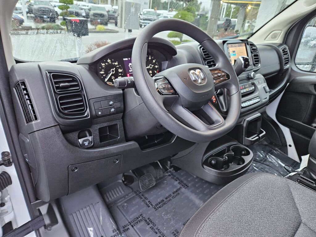 Used 2025 RAM ProMaster 2500 w/ Convenience Group image 18