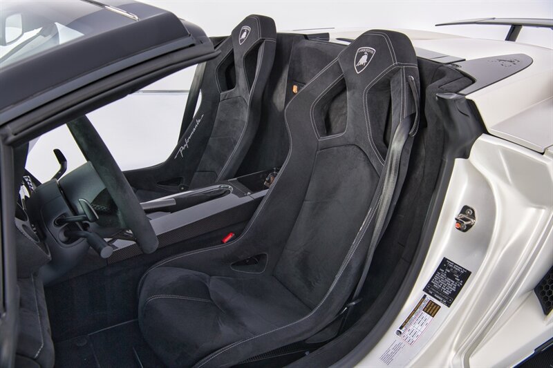 Used 2012 Lamborghini Gallardo LP 570-4 Performante AWD/4WD image 23
