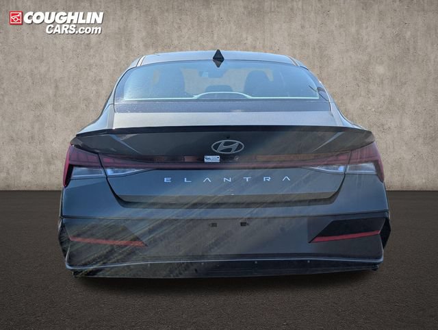 New 2026 Hyundai Elantra SEL Sport Premium w/ Cargo Package FWD image 7