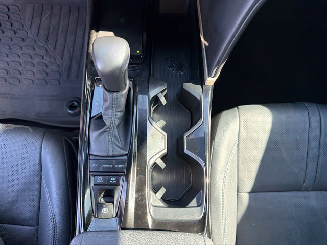Used 2025 Toyota Camry XSE FWD image 20