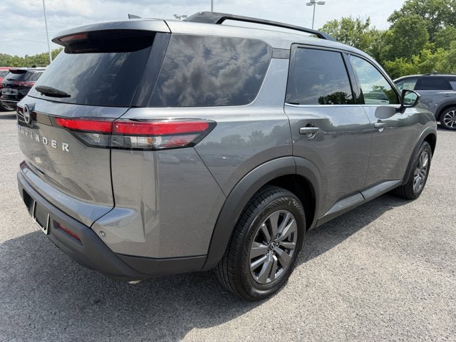 Used 2025 Nissan Pathfinder SV FWD image 9