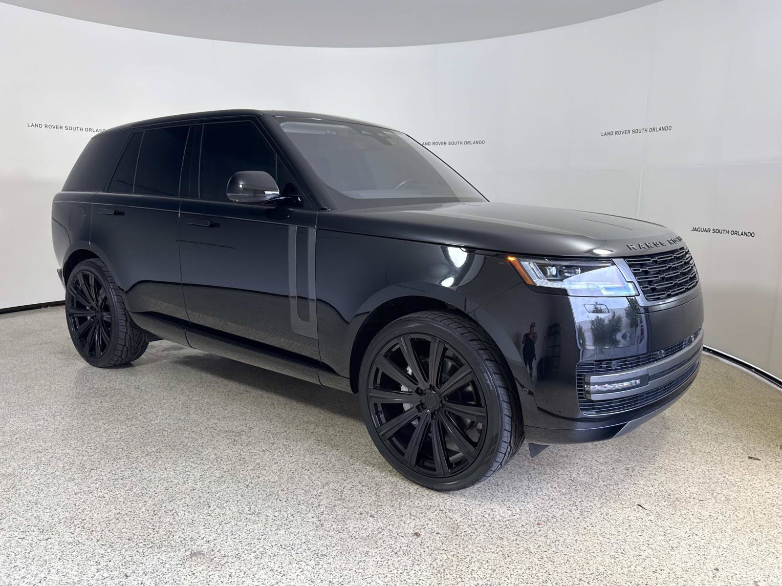 Used 2023 Land Rover Range Rover SE AWD/4WD image 7