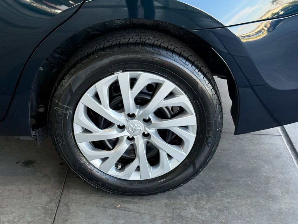 Used 2018 Toyota Corolla LE w/ Carpet Mat Package (TMS) image 16
