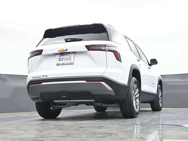 New 2026 Chevrolet Equinox LT w/ Convenience Package II FWD image 45
