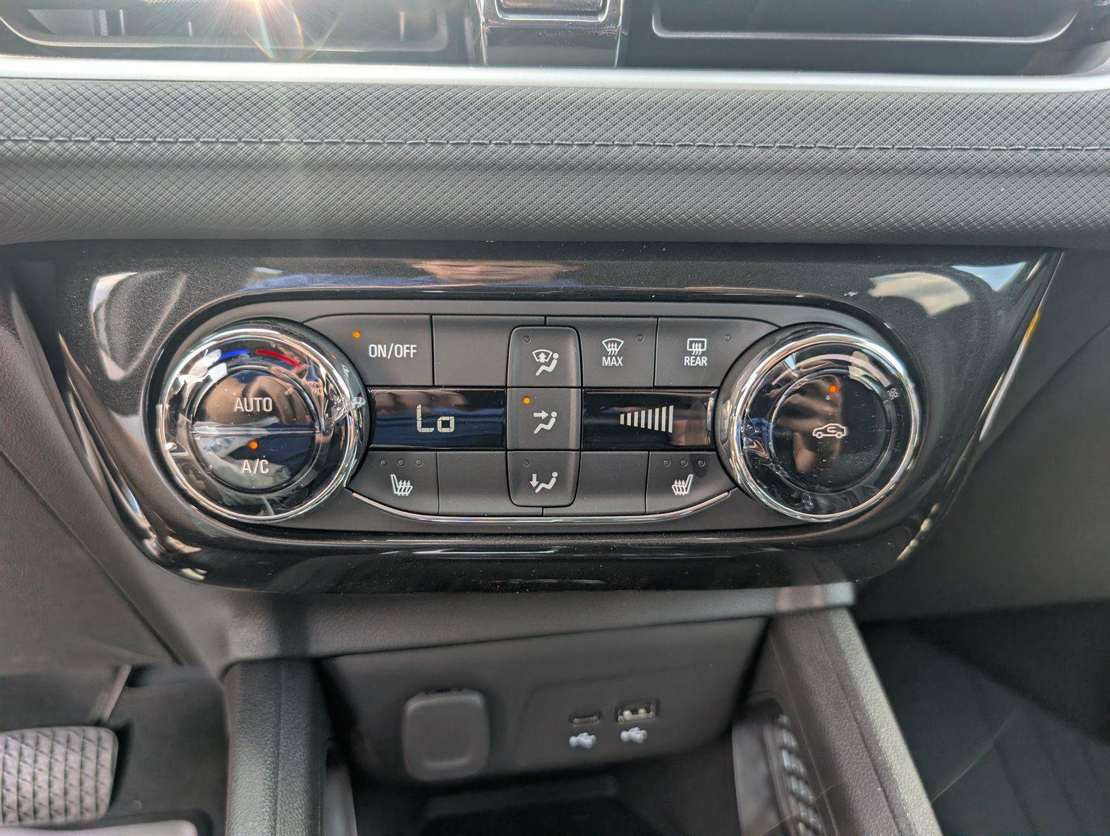 New 2026 Chevrolet TrailBlazer LT w/ Convenience Package FWD image 17