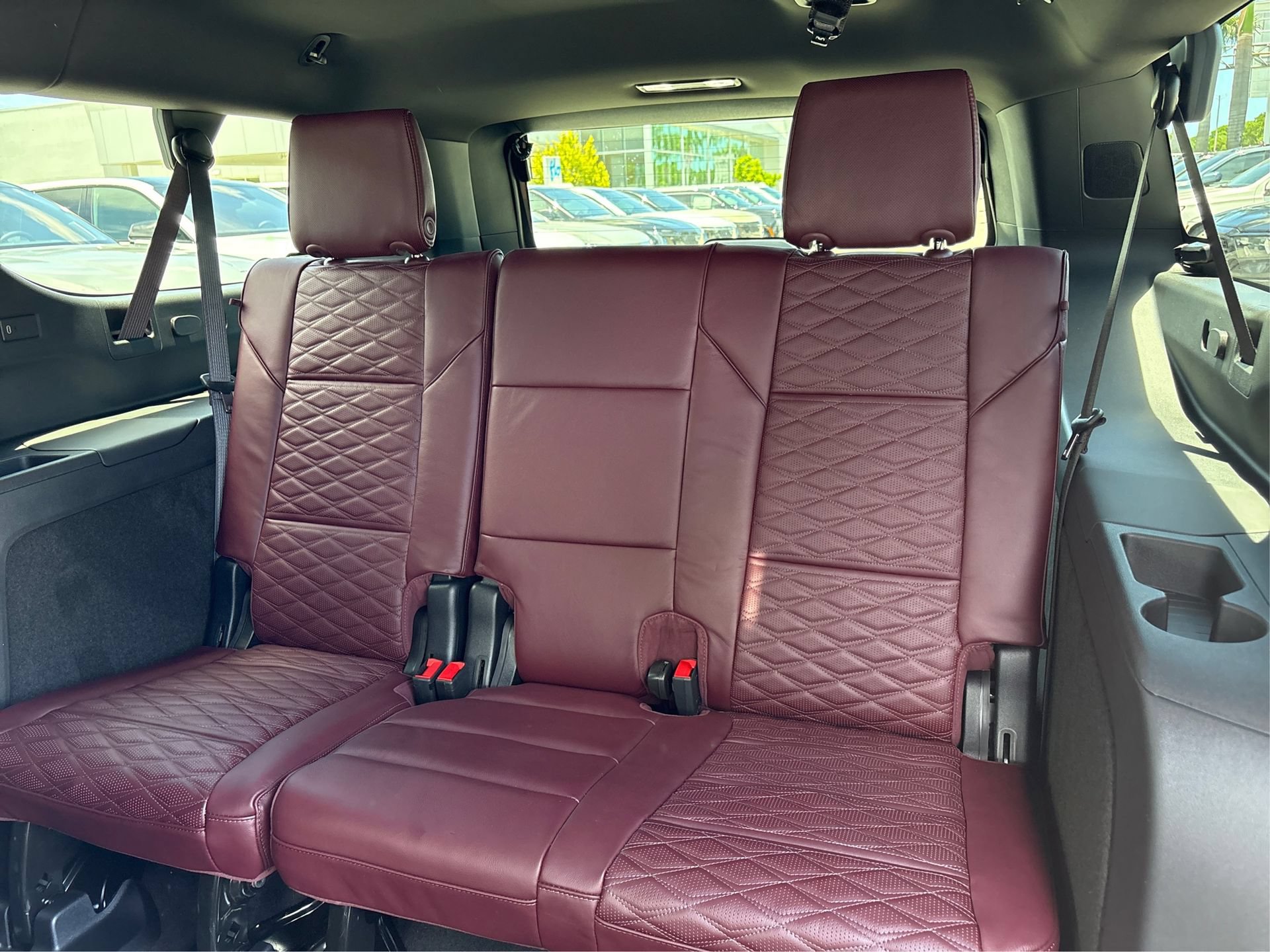 New 2026 Cadillac Escalade ESV Sport w/ LPO, ONYX Package AWD/4WD image 12