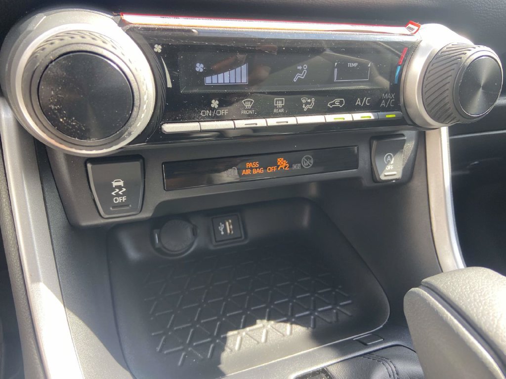 Used 2025 Toyota RAV4 LE FWD image 23