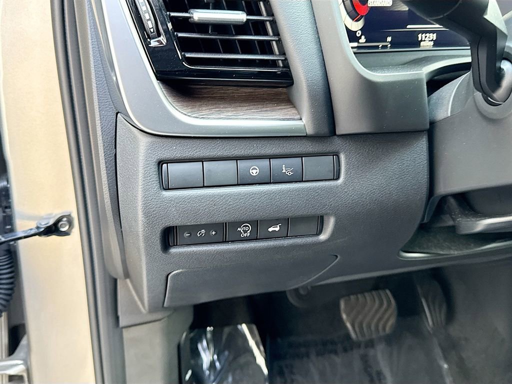 Certified 2025 Nissan Rogue Platinum w/ Platinum Premium Package image 30