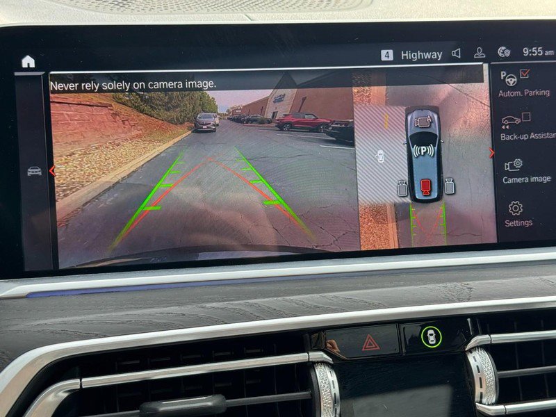 Used 2021 BMW X7 M50i w/ Dynamic Handling Package image 25