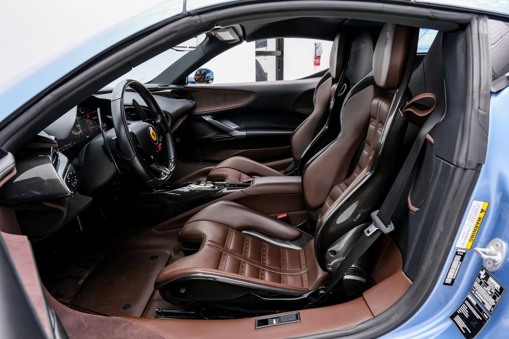 Used 2022 Ferrari SF90 Spider image 7