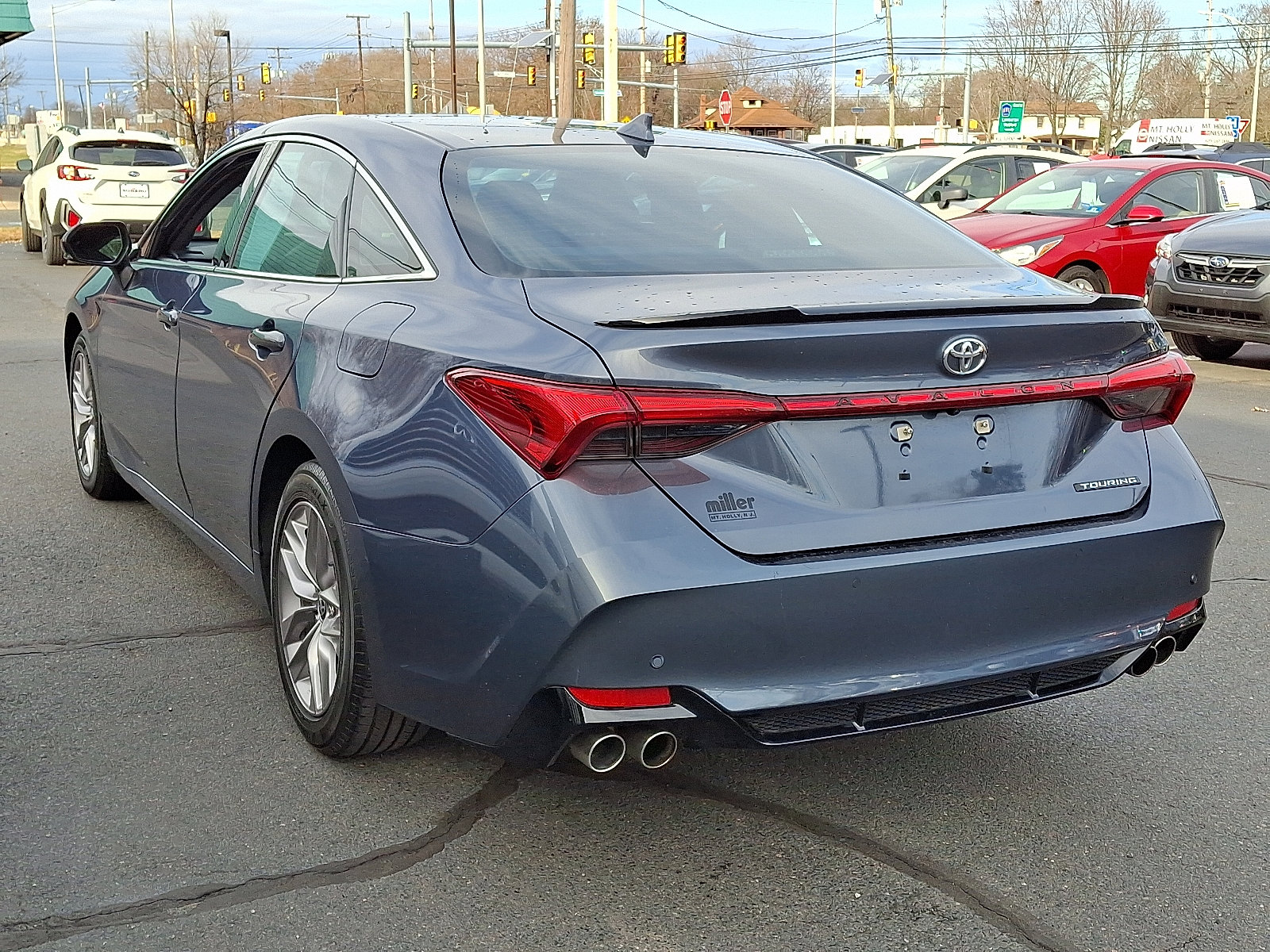 Used 2020 Toyota Avalon Touring image 4