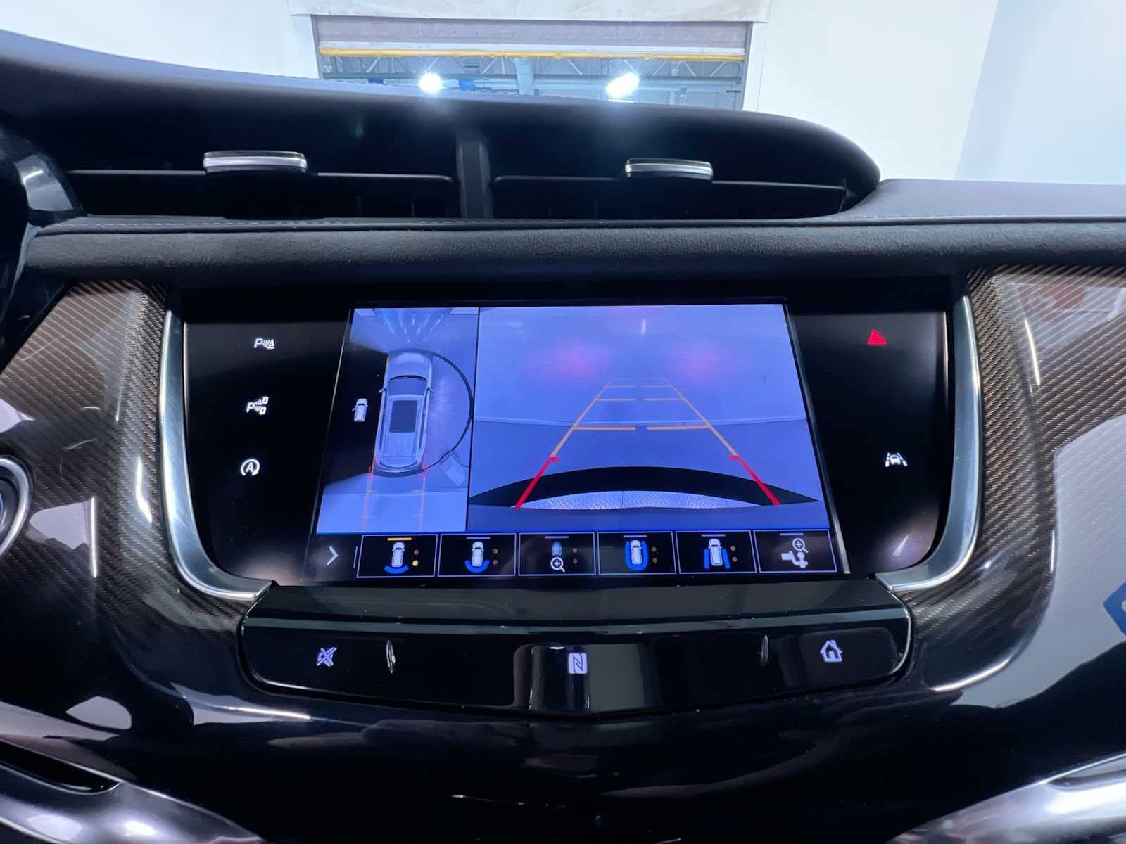 Used 2020 Cadillac XT6 Premium Luxury w/ Platinum Package AWD/4WD image 29